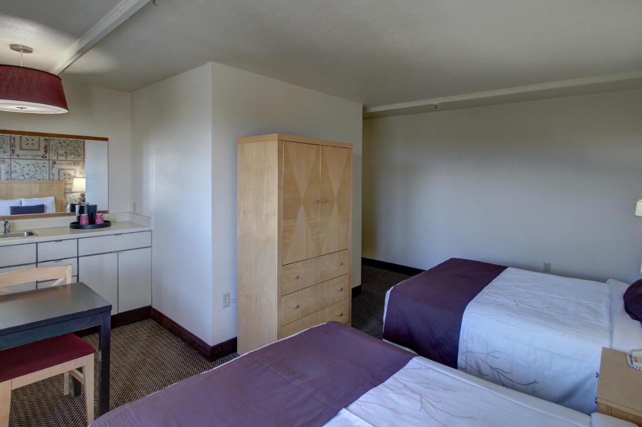 אנקורג' Inlet Tower Hotel & Suites מראה חיצוני תמונה