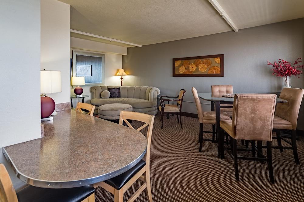 אנקורג' Inlet Tower Hotel & Suites מראה חיצוני תמונה